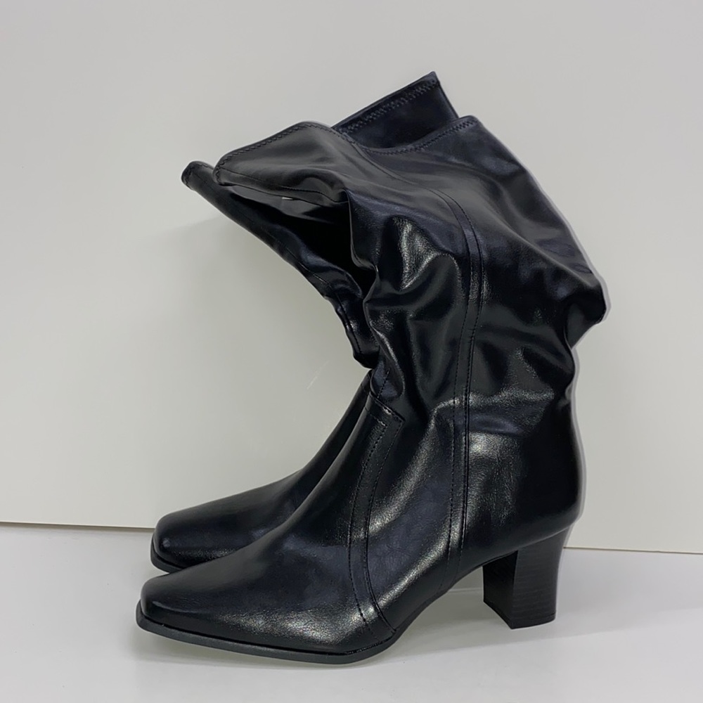 Women black heeled boots Sz 10W Predictions - wide width boots 👢